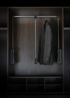 Hanger Lid Application