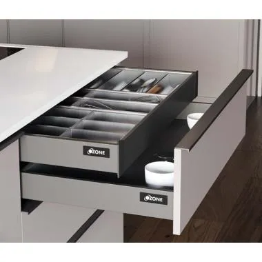 PANTRY UNITS WITH SQUARE RAIL